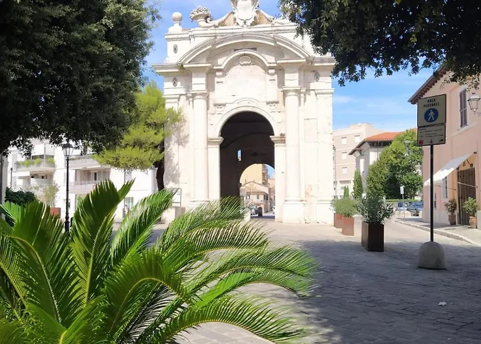 Casa Lambertina * 西尼加利亚